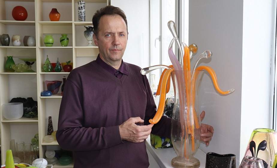 Как в Лидском районе создается хрустальная классика. Репортаж с отдела главного художника стеклозавода «Неман»