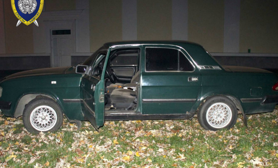 Пьяный житель Лиды угнал с СТО машину и поехал  кататься по городу