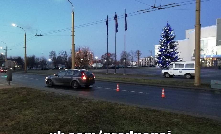  Возле табачной фабрики в Гродно сбили пешехода. Женщина доставлена в больницу с переломом ноги (+видео)