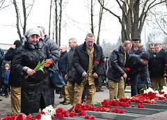 Больше 30 лет после Афганистана. На митинге-реквиеме в Гродно сотни жителей города почтили память погибших воинов-интернационалистов