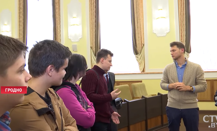 Его разработку купил Цукерберг, а он с энтузиазмом отвечает на вопросы студентов. Кто пришёл на встречу выпускников ГрГУ им. Я. Купалы?
