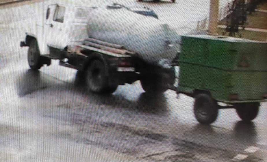 В Гродно ГАИ разыскивает водителя грузовика, который создал аварийную ситуацию на улице Советской