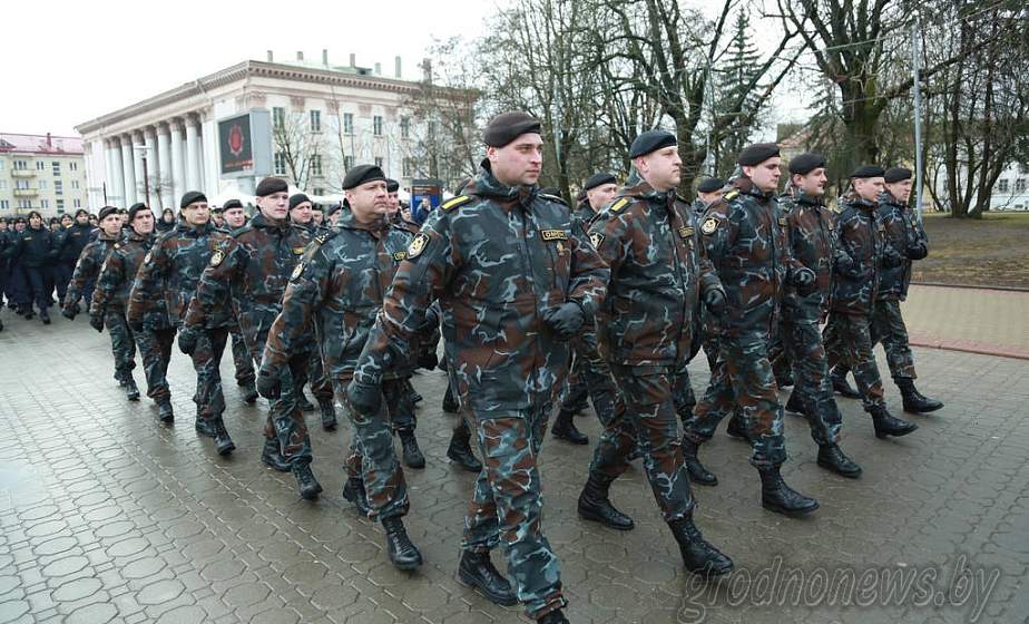 Сотрудники милиции пройдут торжественным маршем по центру Гродно накануне профессионального праздника