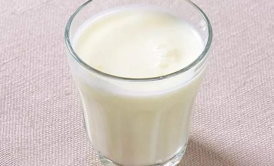 Пить кефир на ночь полезно не всем. Кому нужно отказаться?