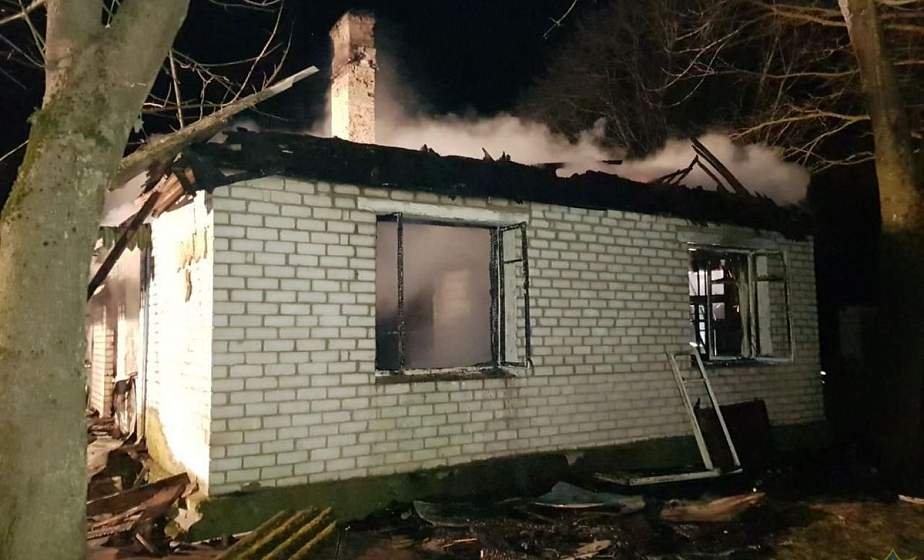 В Щучинском районе на пожаре погиб 21-летний  парень