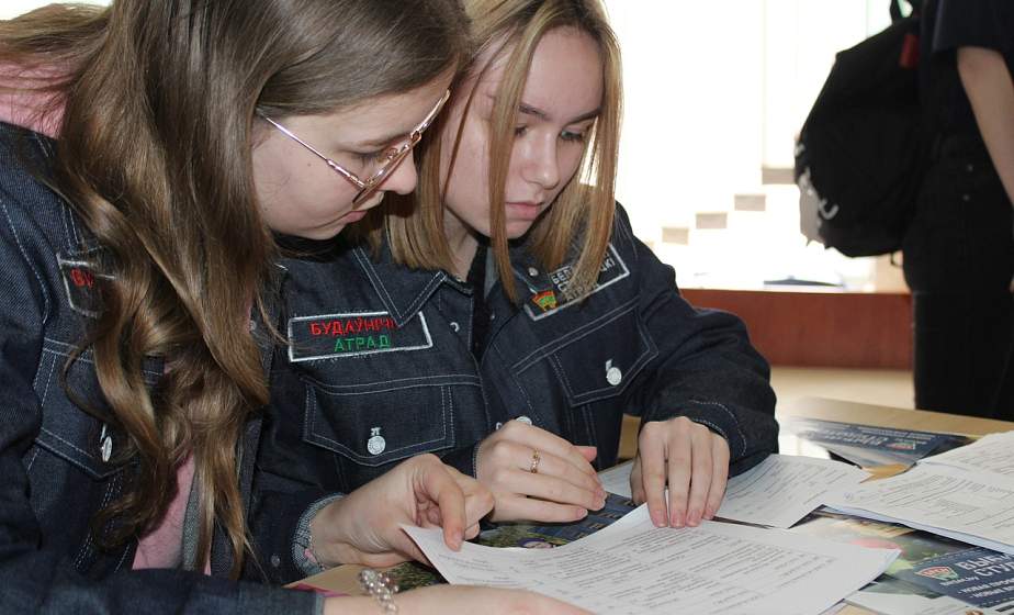 Гродненской молодежи предлагают узнать о возможностях трудоустройства в летнее время и заполнить анкету по QR-коду