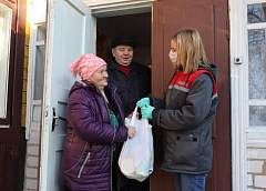 На «горячие линии» Гродненщины поступило порядка 80 звонков от пожилых людей с просьбой доставить продукты и лекарства на дом