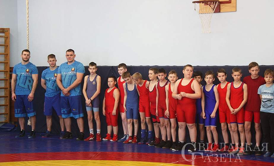 В Свислочи мастера спорта провели мастер-класс по вольной борьбе (+видео)