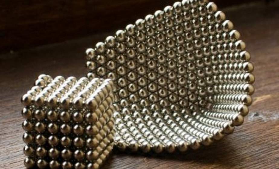 Мальчик в Гродно проглотил 21 магнит в виде шариков