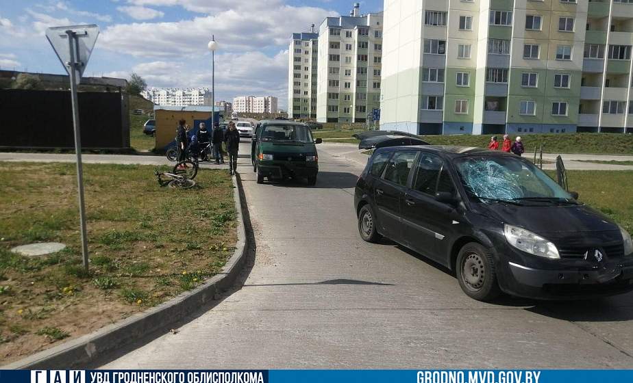 В Слониме под колеса авто попала 15-летняя велосипедистка. Возбуждено уголовное дело