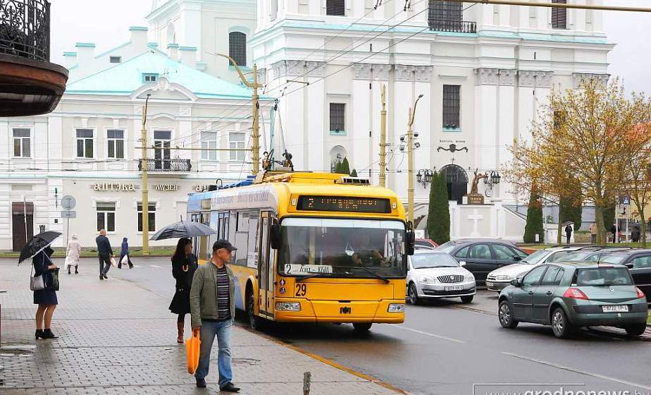 На Большой Троицкой уложат верхний слой асфальта. Движение в центре ограничат на неделю