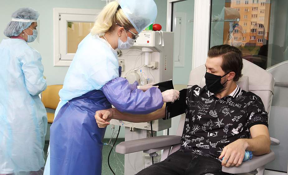 «Просто потому, что могу». В Гродненском областном центре трансфузиологии продолжают принимать плазму от переболевших СOVID-19