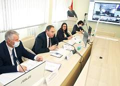 Министр здравоохранения Владимир Караник принял участие в распределении выпускников Гродненского государственного медицинского университета