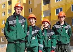 Строй, отряд! Как студенты помогают возводить новые микрорайоны Гродно