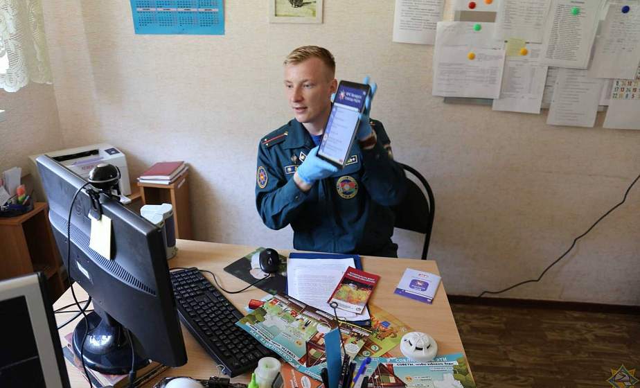 Беседа в онлайн-формате. Гродненские спасатели напомнили правила безопасности пожилым людям