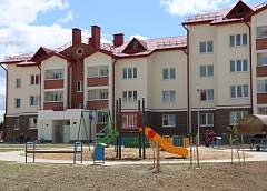 В Островце сдали арендный дом для работников соцсферы. Где еще в этом году построят новые квадраты?