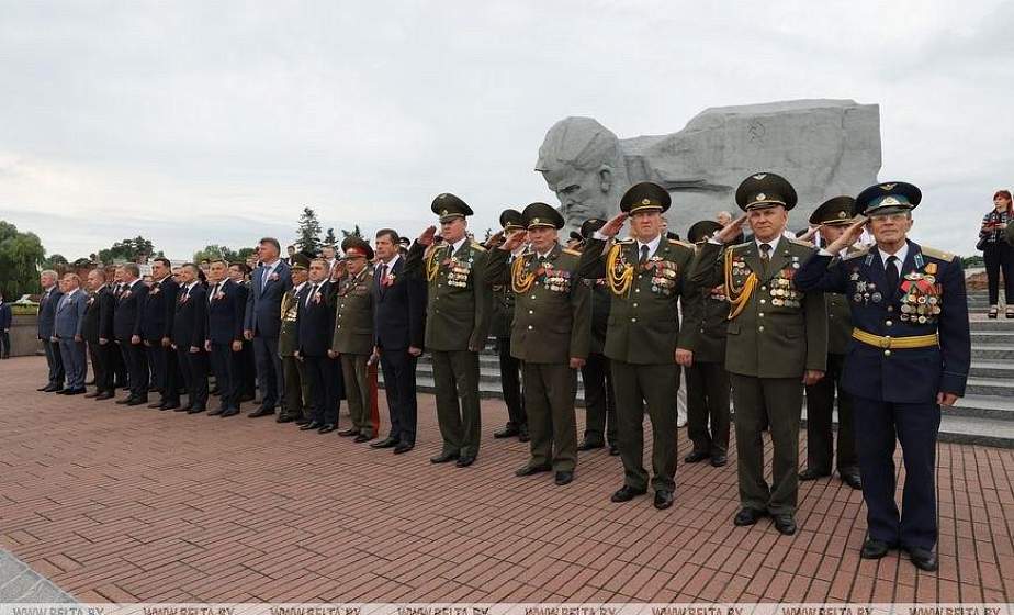 Роман Головченко: каждый на своем месте должен заложить кирпичик в фундамент независимости