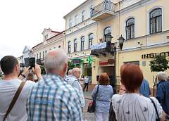 Концерты на балконах, почти сотня мастеров и презентация гобелена о матери-Беларуси. Что интересное можно было увидеть в центре Гродно 