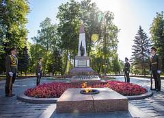 Гродно отмечает 76-ю годовщину освобождения от немецко-фашистских захватчиков. В центре состоялся торжественный митинг