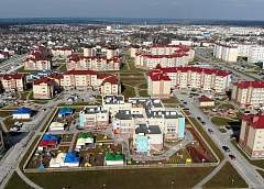 Вкладываясь в строительство школ, детских садов, медучреждений, спортивных объектов, мы инвестируем в качество жизни людей