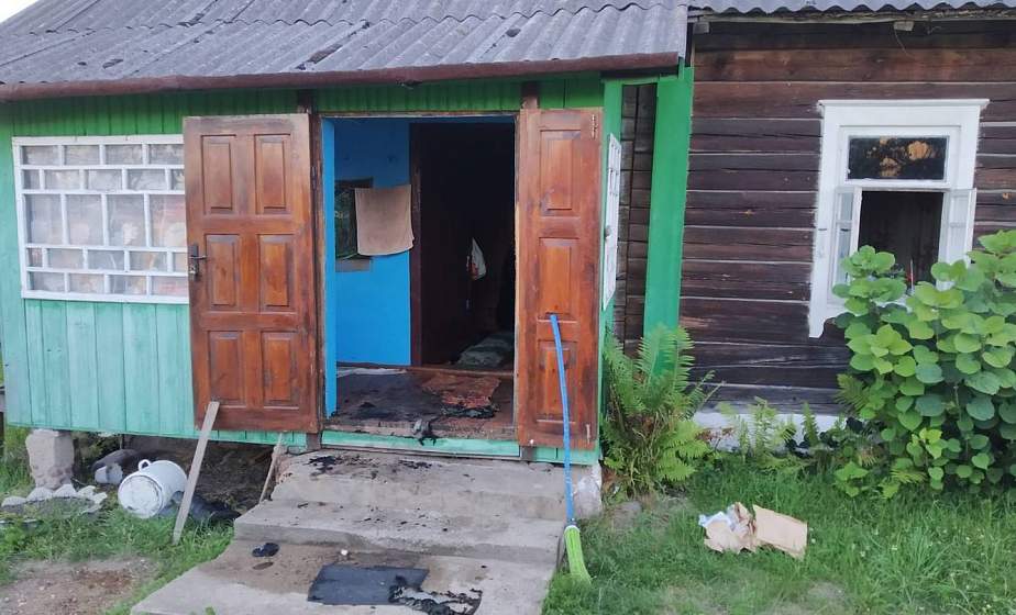 В Ивьевском районе мужчина разжигал плиту и получил смертельные ожоги 