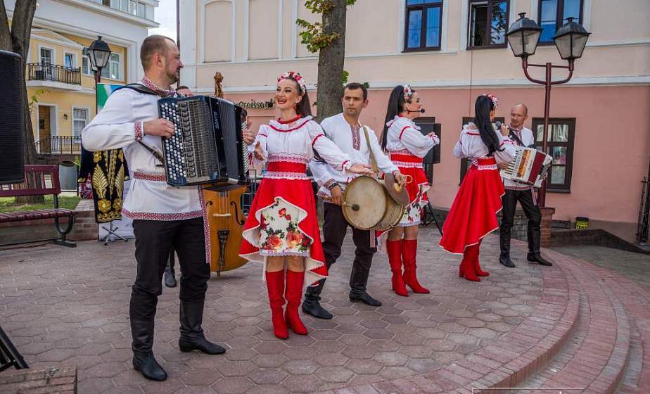 Куклы и музыка.  «Фестивальная АРТ-среда» пройдет  в центре