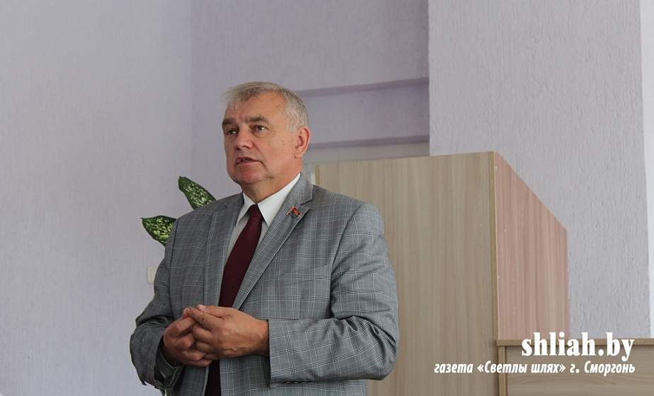 Депутат Палаты представителей Национального собрания Республики Беларусь Виктор Свилло провел встречи с жителями Сморгонщины