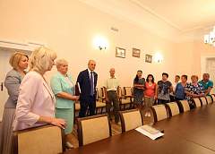 «Законы должны работать на благо людей». Председатель Постоянной комиссии Совета Республики Национального собрания Республики Беларусь по экономике, бюджету и финансам Татьяна Рунец и сенатор Валентин Байко встретились с трудовыми коллективами Щучина