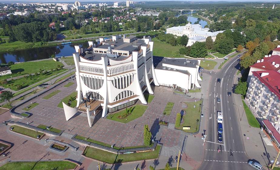 Мы на всех форумах и выставках с гордостью рядом со своим именем пишем: «Беларусь». Чтобы о нашей стране и ее достижениях знали