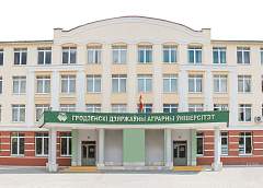 Наши выпускники трудятся на полях, не останавливаясь ни на один день, чтобы мы были с хлебом