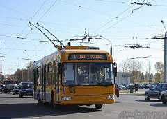 Общественный транспорт нужен, чтобы дети могли доехать до школы, пожилые – до поликлиники, взрослые вовремя добраться до работы