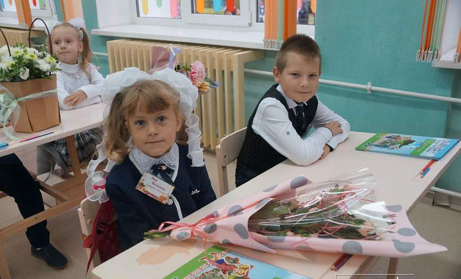 Александр Кадлубай: в Беларуси более 1 млн учеников сегодня сели за парты