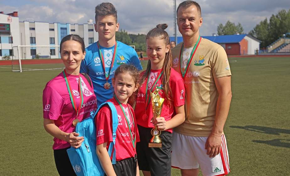 В Лиде провели семейный футбольный фестиваль. Первое место заняли гости из Сморгони