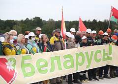 «Будем работать, невзирая на внешние факторы». Работники дорожно-строительных и мостостроительных организаций Гродненщины в поддержку мира, стабильности и процветания Беларуси