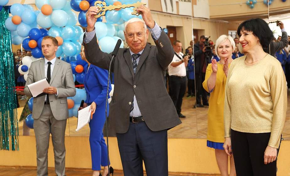 Для занятий спортом и семейного отдыха. В областном Дворце творчества детей и молодежи после реконструкции открыли бассейн