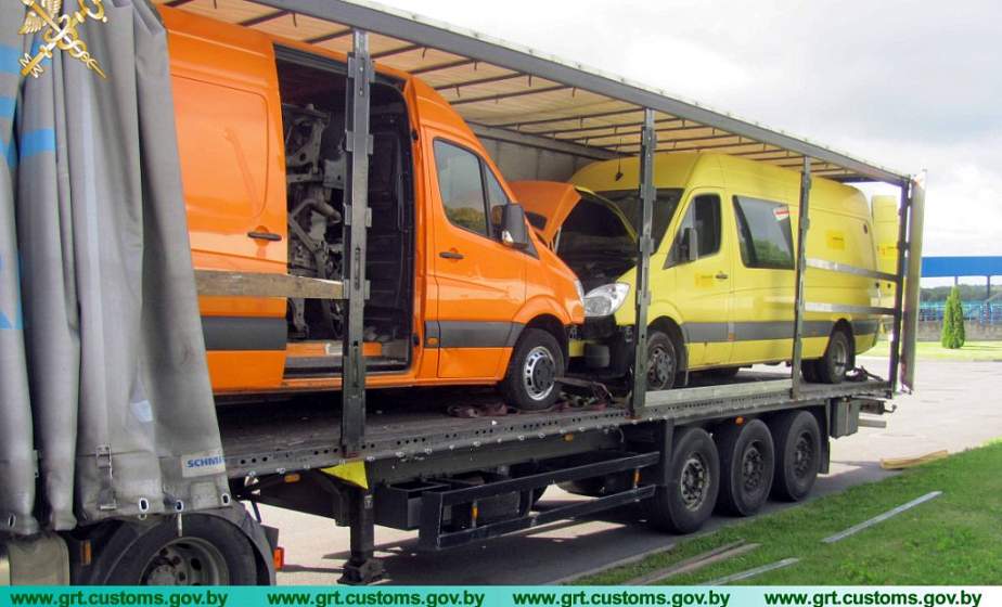 При оформлении «матрешки» из автомобилей, гродненские таможенники установили факт недекларирования одного из авто (+видео)