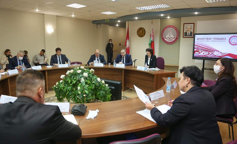 Владимир Караник: к изменениям в социальной сфере необходимо подходить взвешенно и деликатно