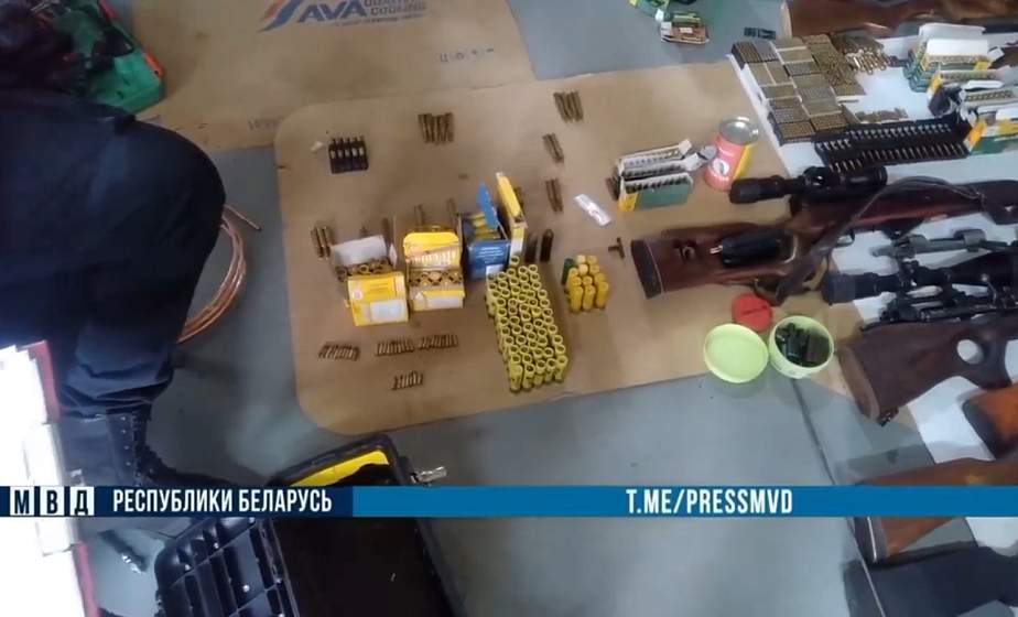 В Островецком районе задержан литовец, у которого нашли солидный боевой арсенал