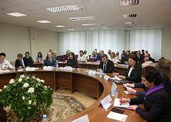  Диалоговые площадки позволят учесть позицию большого числа людей и самые взвешенные посылы заложить в новую Конституцию 