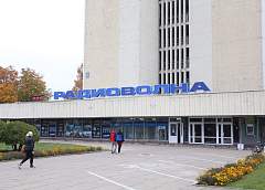 Социальные блага зарабатываются каждодневным трудом, остановив работу, можно всего лишиться