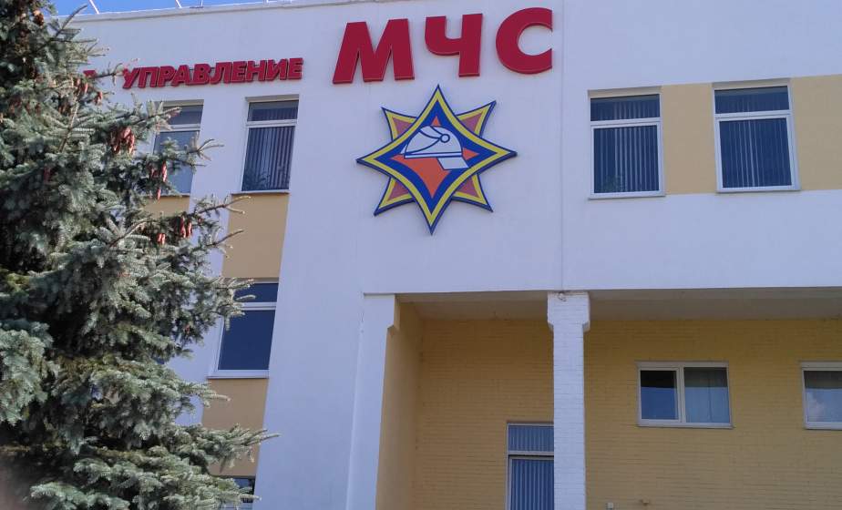 В Гродно работники МЧС при пожаре спасли женщину