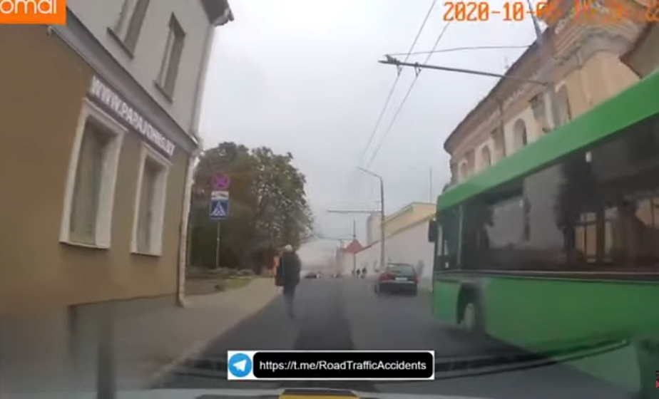 Штраф и лишение прав. В Гродно водитель "Ауди" чуть не сбил пешехода