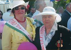 Партизаны вели борьбу за мир и свободу родины, а те, кто выходит сегодня на улицы, кажется, не понимают, что пытаются все это только разрушить