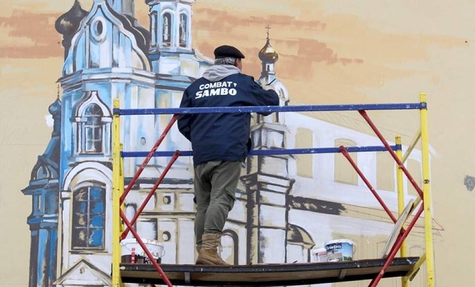 Старинный храм на стене дома. Еще один мурал из серии «Страчаная спадчына» появился в Свислочи