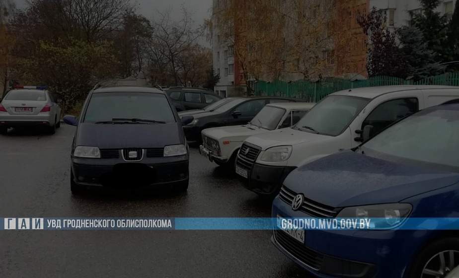 При совершении маневра водитель не заметил пешехода. Подробности ДТП в Гродно