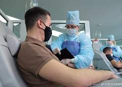 Твердо противостоять коронавирусу можно только совместными усилиями медицины и всего общества