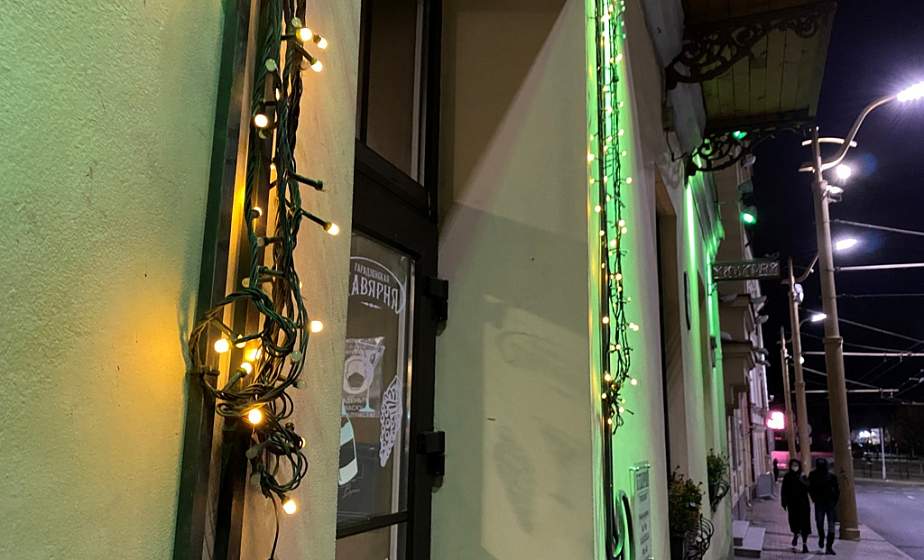 Сотни мерцающих огоньков. Гродно начинают украшать праздничной иллюминацией 