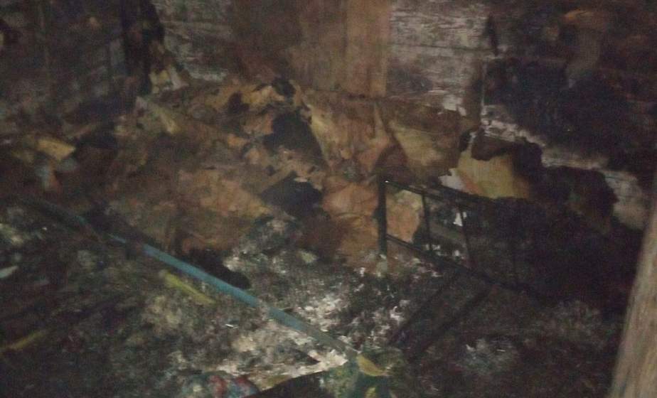 В деревне под Новогрудком на пожаре  очевидец спас пенсионера 