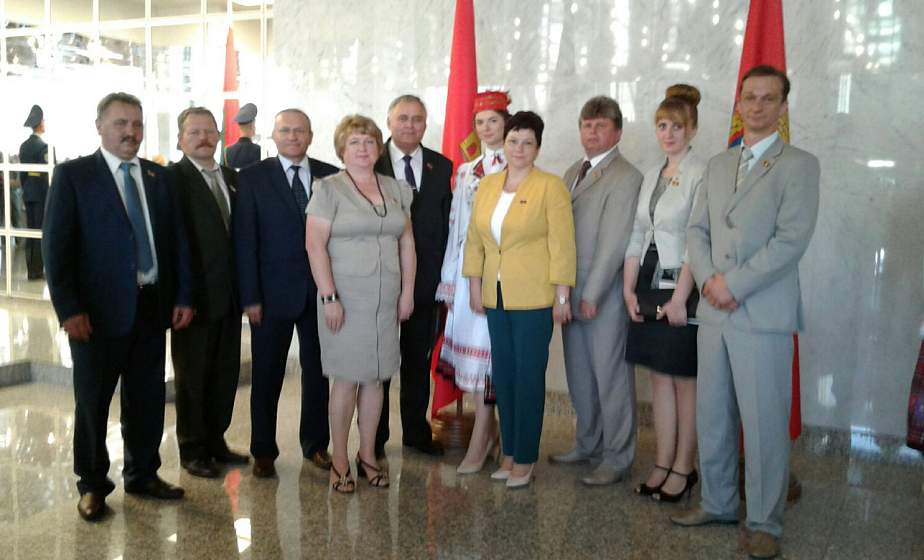 Первичная медицинская помощь  должна оставаться доступной каждому сельскому жителю, а высокотехнологичная – развиваться в центрах и опорных клиниках