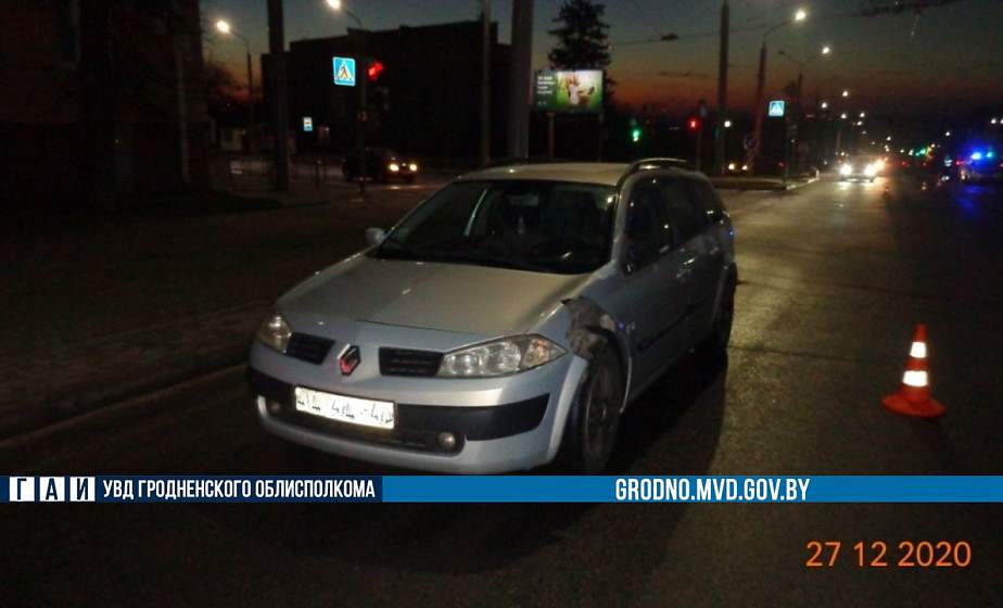 Переходил дорогу на «красный». В Гродно водитель автомобиля сбил пешехода на «зебре»